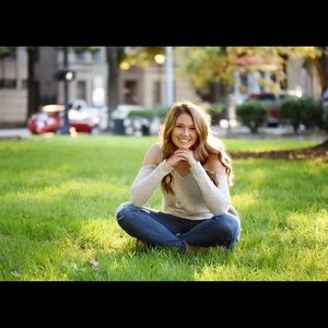 Meet your Posher, Lauren